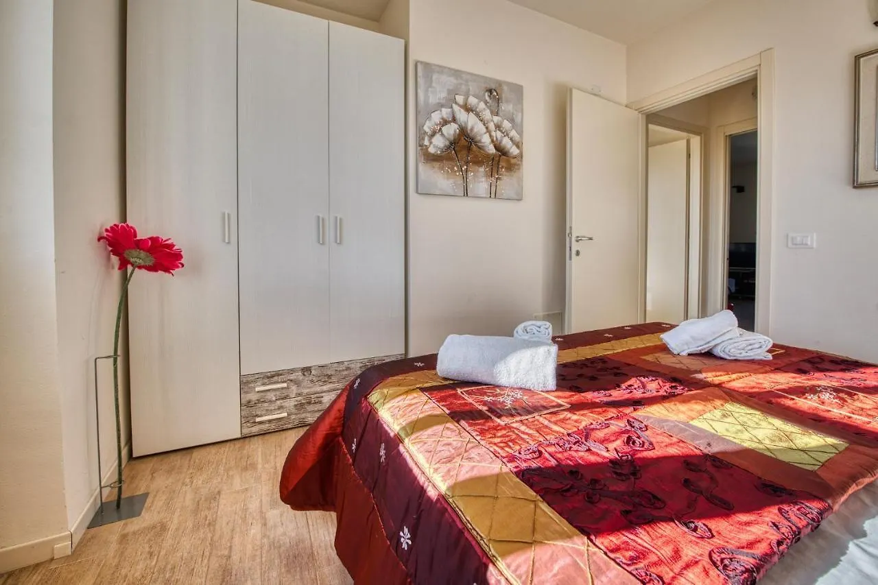 Apartmentsgarda - Corte Dei Molini 0*, Garda (Verona)